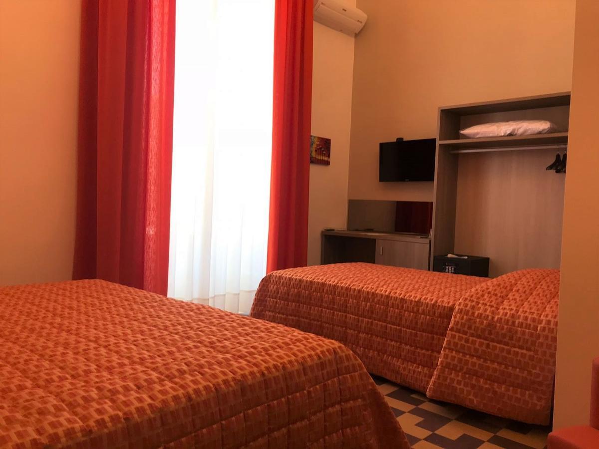 Moonlight Hotel&Suites Катанія Екстер'єр фото