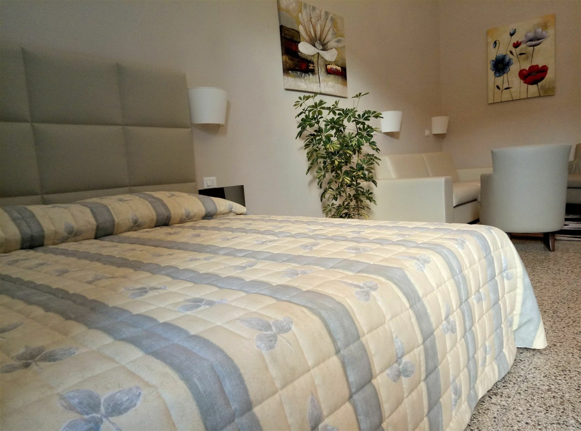Moonlight Hotel&Suites Катанія Екстер'єр фото