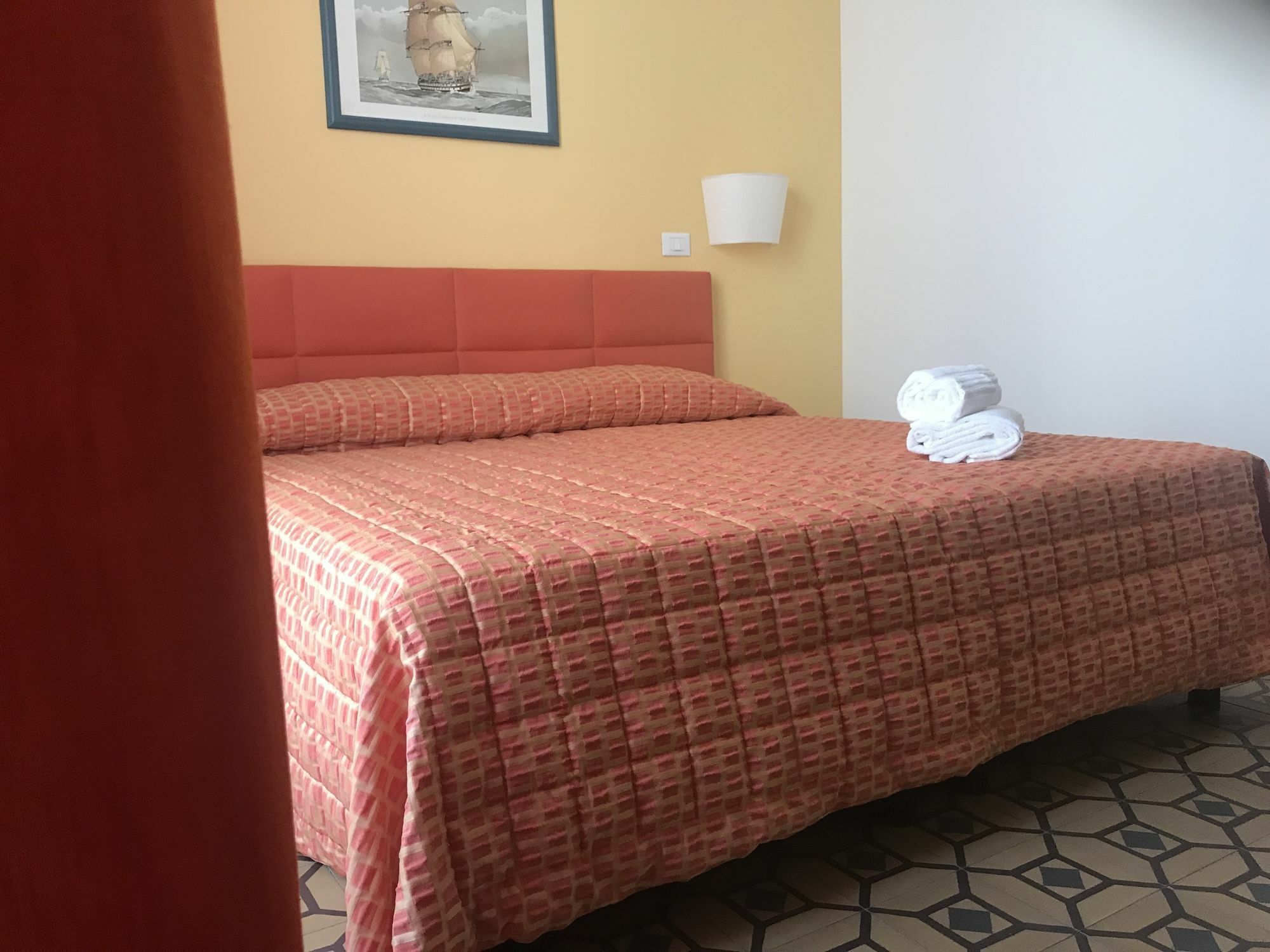 Moonlight Hotel&Suites Катанія Екстер'єр фото