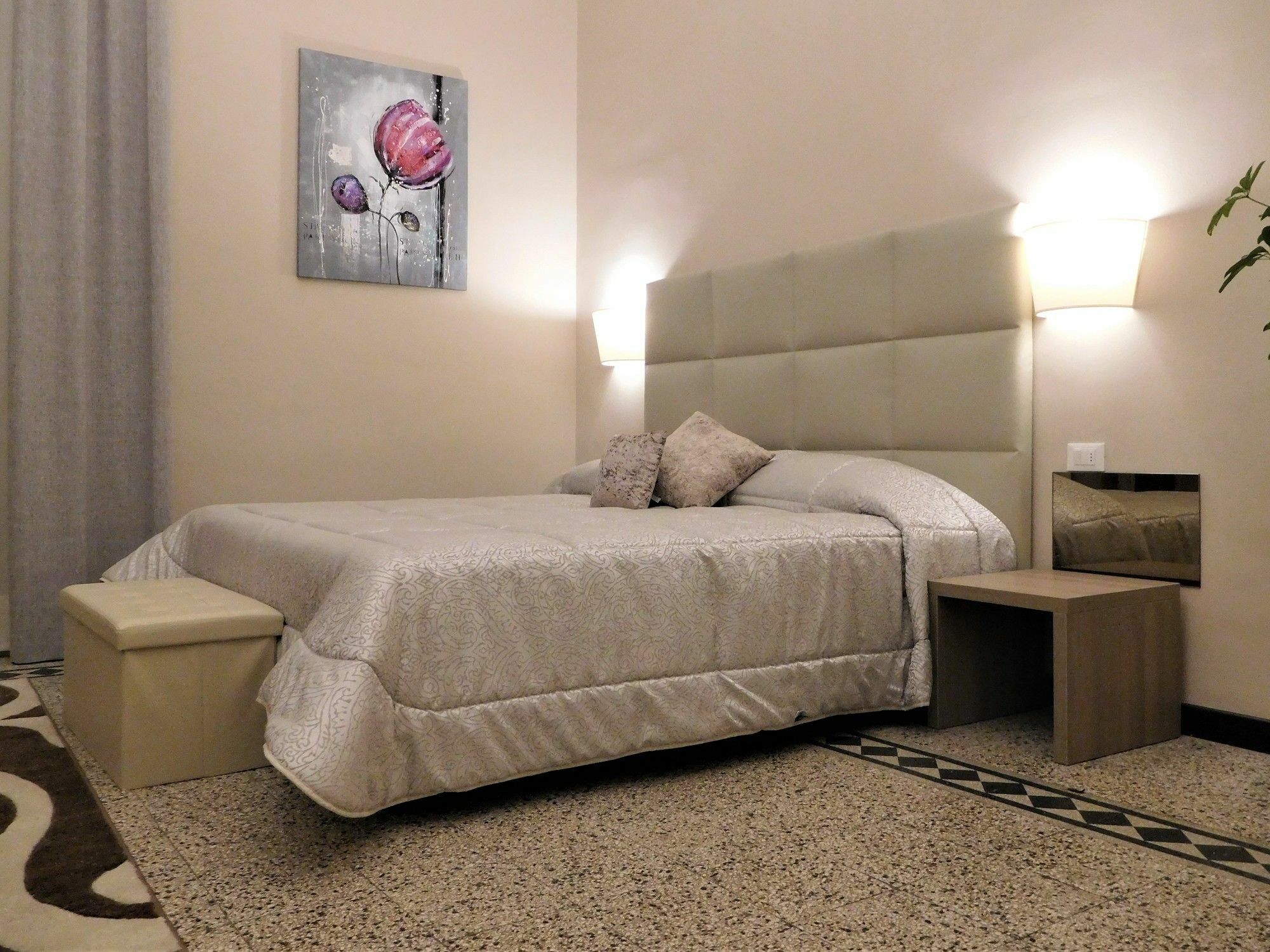 Moonlight Hotel&Suites Катанія Екстер'єр фото